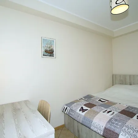 Apartment Nadmorskie I *