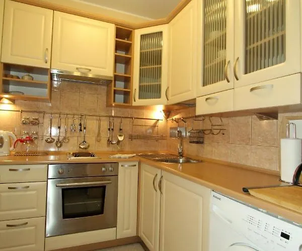 Nadmorskie I كرينيتا مورسكا